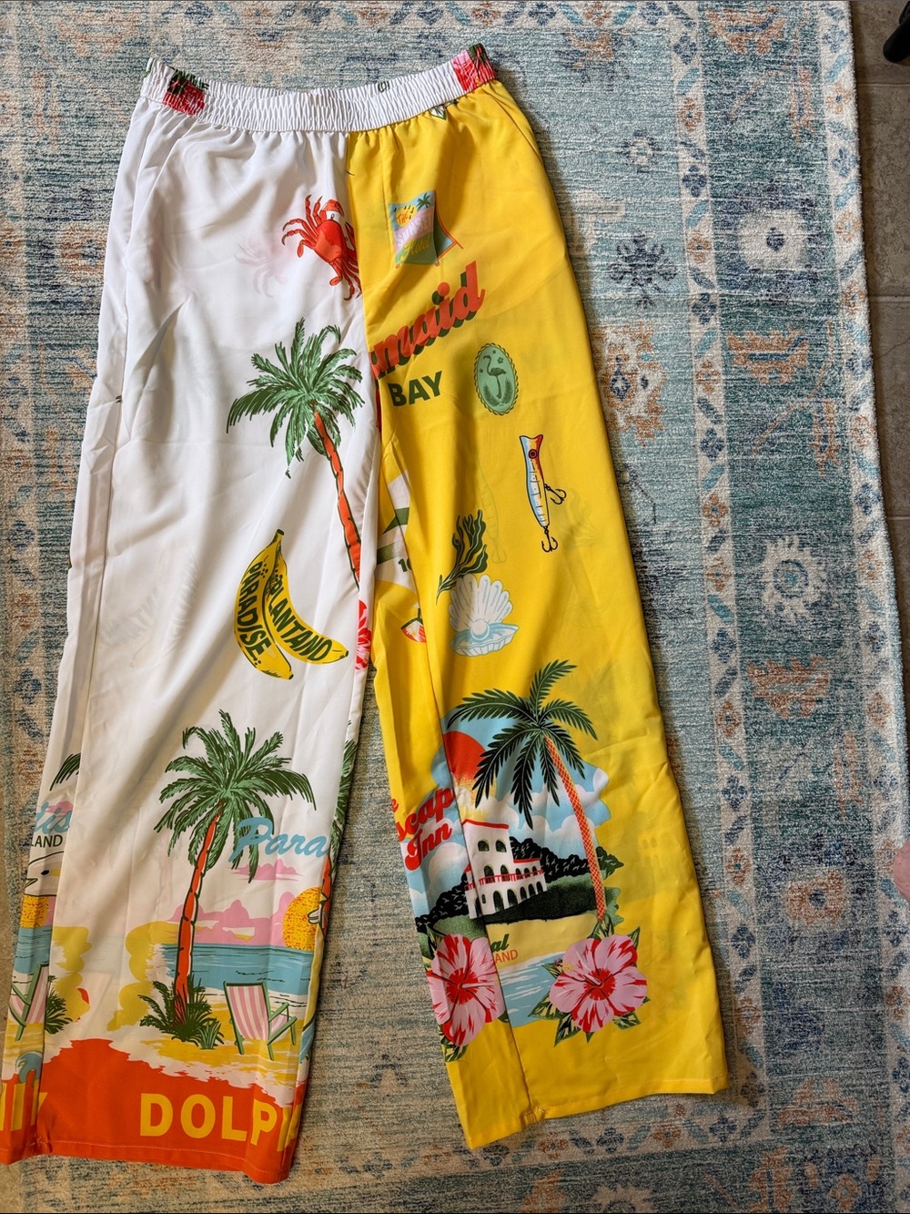 Tropical Print Wide-Leg Bottoms in White and Yellow women’s medium